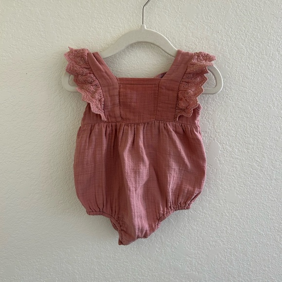 Quincy Mae Romper - Picture 1 of 2